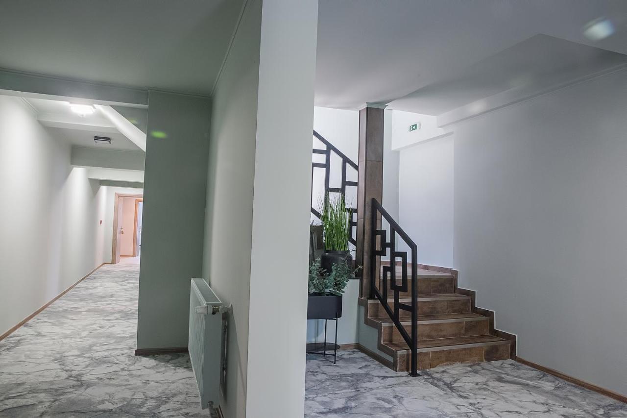 Corvin House Hotel Hunedoara Exterior photo